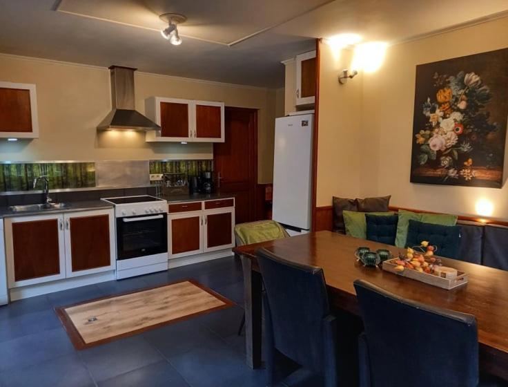 Holiday Home"Monsieur Nips" Érezée Εξωτερικό φωτογραφία